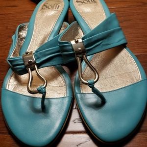 Sofft Brescia Teal Leather Thong Sandal
